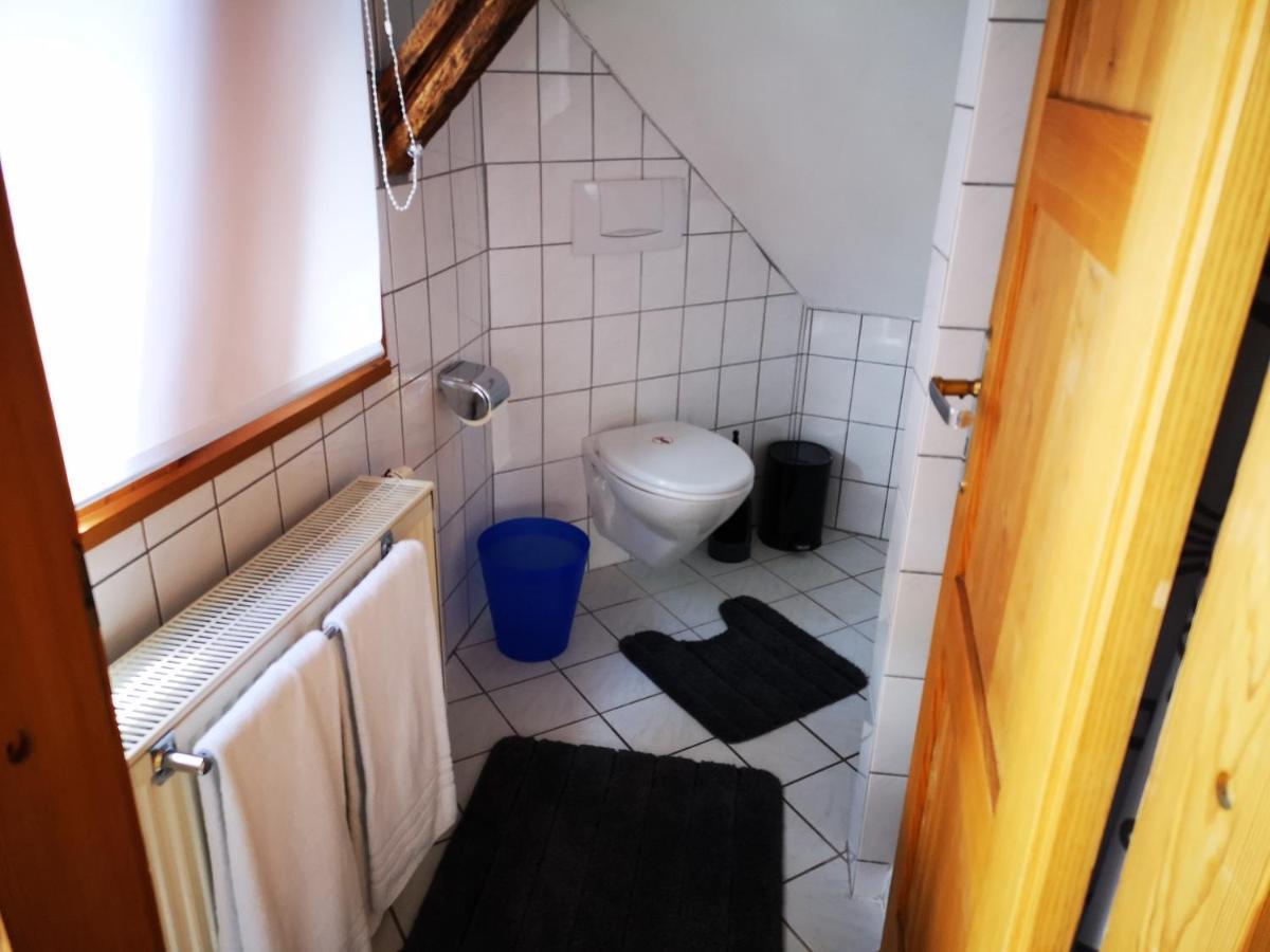 Charmante Pension Zentral Ройтлинген Екстериор снимка